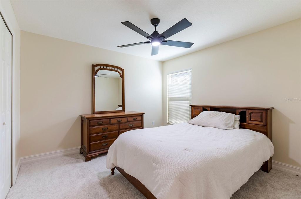 Image 31 of property listing at 4423 USEPPA DRIVE, Bradenton, FL 34203