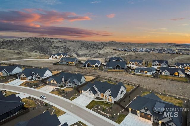 11329 N Elk Ridge Way, Boise, ID 83714