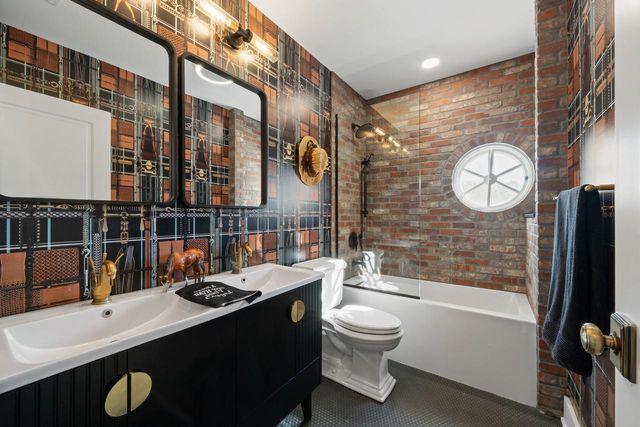 N1702 Durand LANE, Lake Geneva, WI 53147