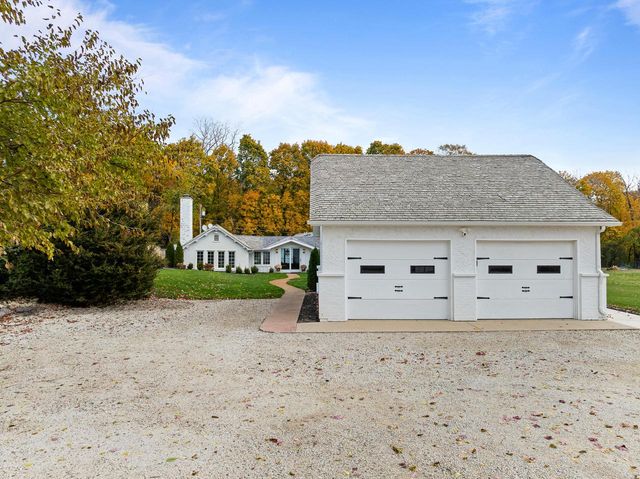 N1702 Durand LANE, Lake Geneva, WI 53147