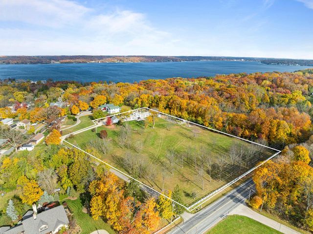 N1702 Durand LANE, Lake Geneva, WI 53147