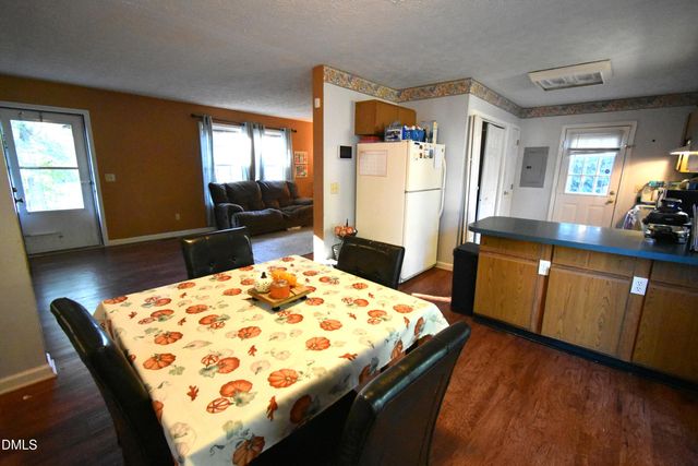 924 Kilby Street, Burlington, NC 27215
