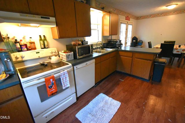 924 Kilby Street, Burlington, NC 27215