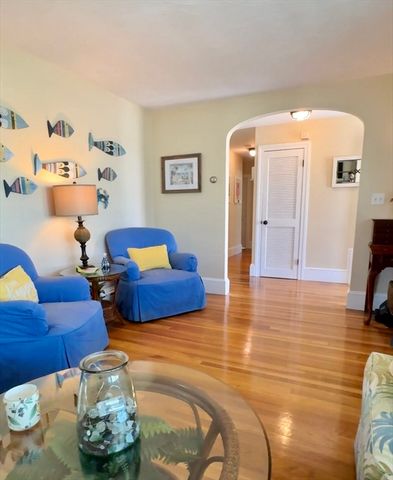 88 Revere St, Hull, MA 02045