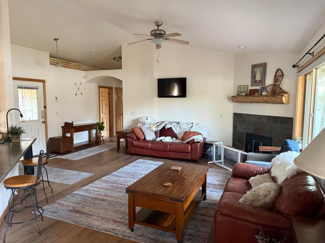 16691 Oakridge Place, La Pine, OR 97739