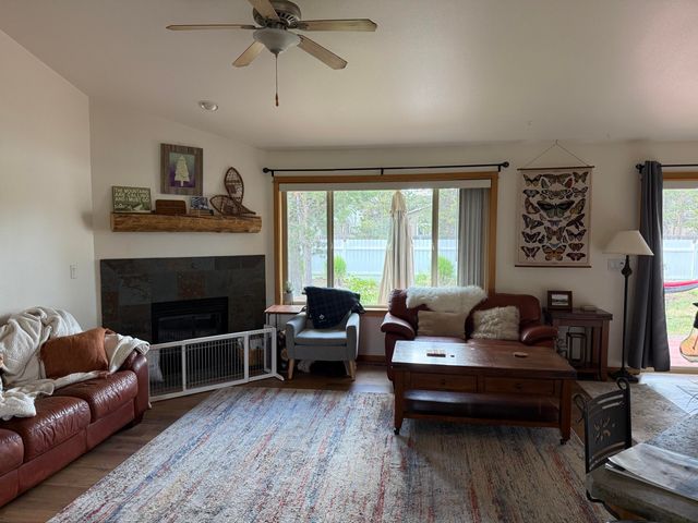 16691 Oakridge Place, La Pine, OR 97739