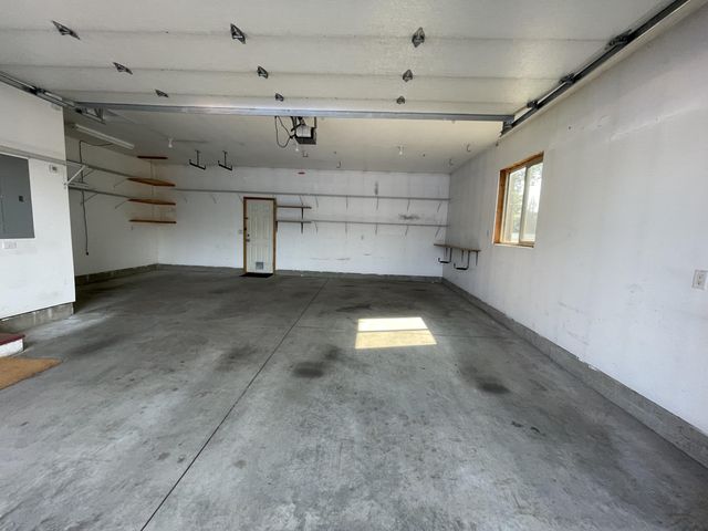 16691 Oakridge Place, La Pine, OR 97739