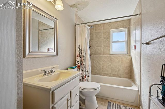 570 Calle Entrada Road, Fountain, CO 80817