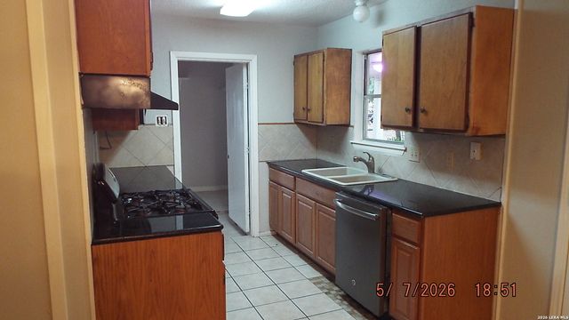 7329 Leading Oaks, Live Oak, TX 78233