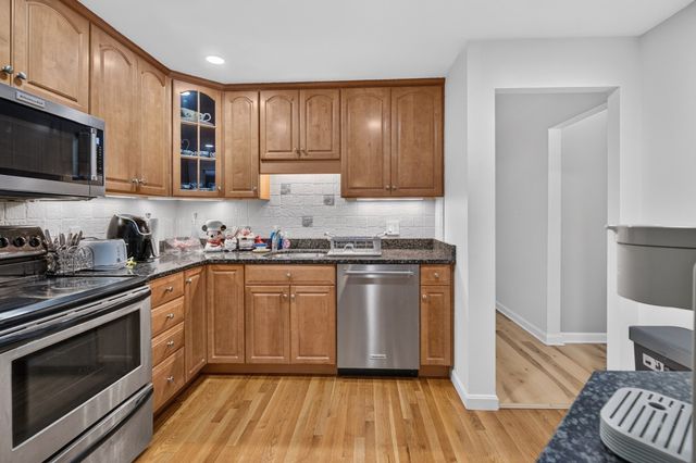 386 Great Rd A8, Acton, MA 01720