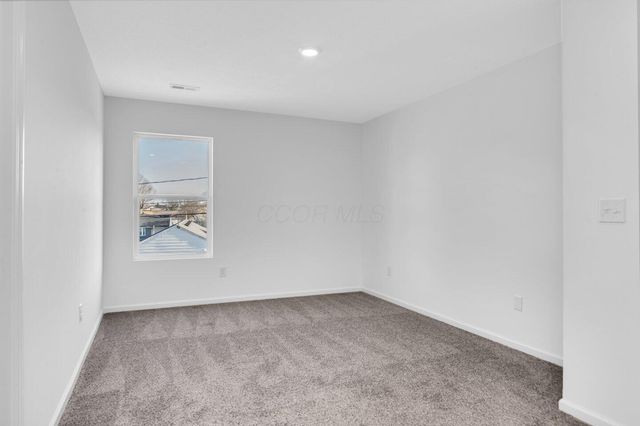 325 Juhl Court, Circleville, OH 43113