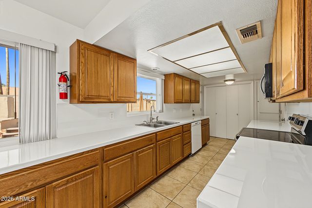 12034 N 29TH Street, Phoenix, AZ 85028