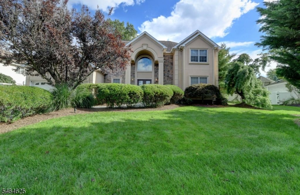 26 Liberty Court, Fairfield Twp., NJ 07004 — exterior