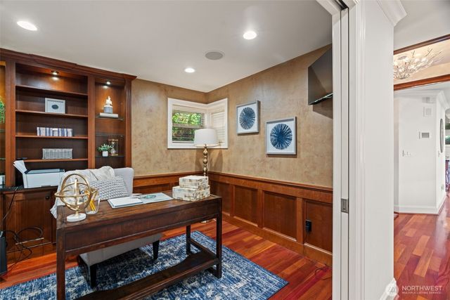 8723 Talbot Road, Edmonds, WA 98026