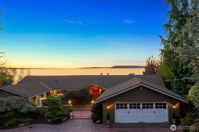 8723 Talbot Road, Edmonds, WA 98026