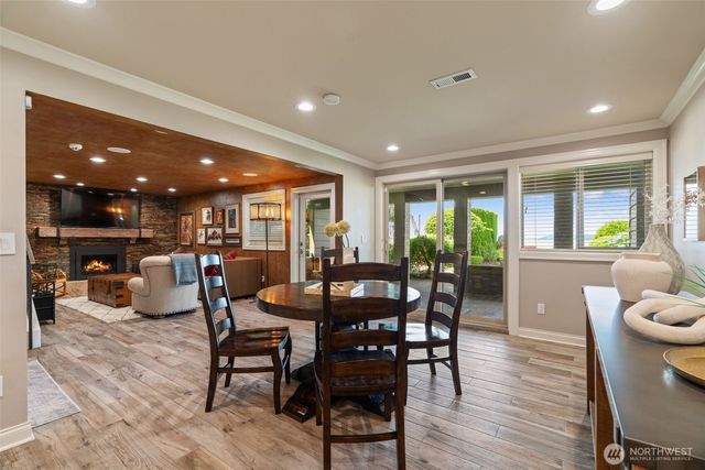 8723 Talbot Road, Edmonds, WA 98026