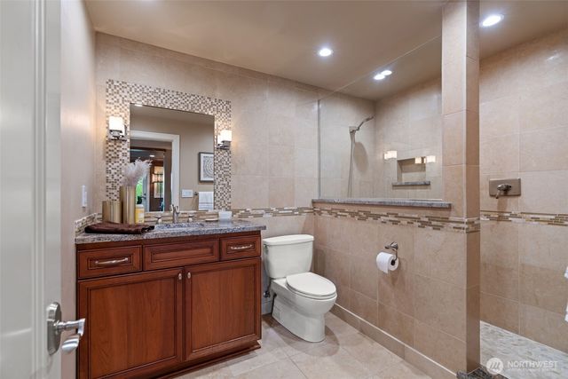 8723 Talbot Road, Edmonds, WA 98026