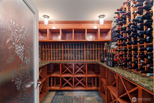 8723 Talbot Road, Edmonds, WA 98026