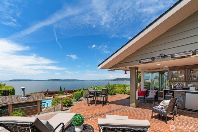 8723 Talbot Road, Edmonds, WA 98026