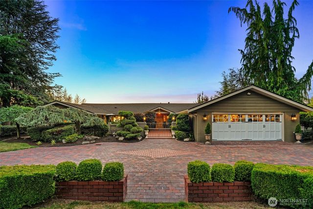 8723 Talbot Road, Edmonds, WA 98026