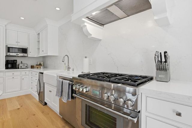 1820 Coast Boulevard, Del Mar, CA 92014