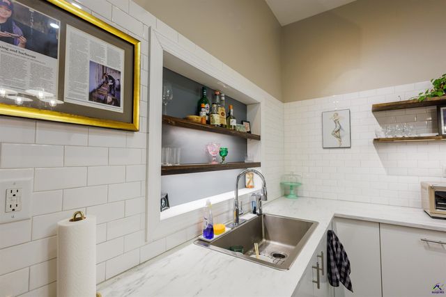 1485 lone oak Drive, Macon, GA 31211