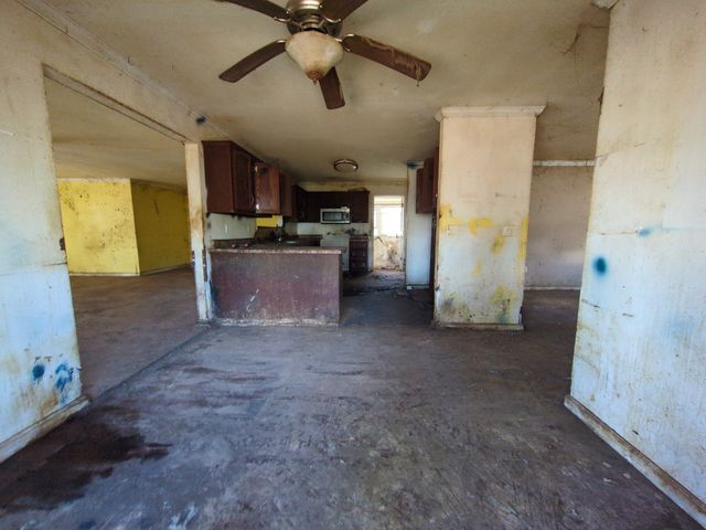 71 Oakwood Ln, Tullahoma, TN 37388