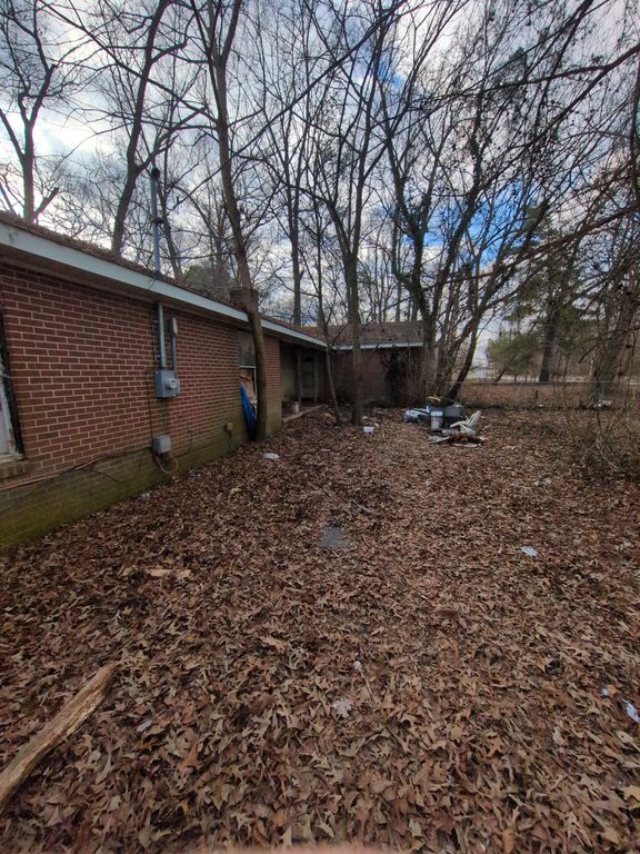 71 Oakwood Ln, Tullahoma, TN 37388