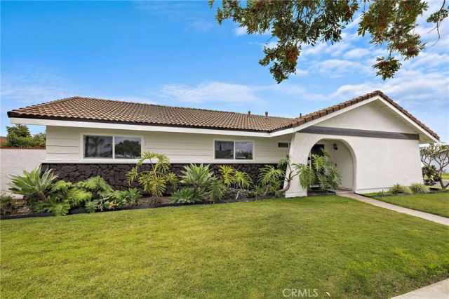 11692 Lampson Avenue, Garden Grove, CA 92840
