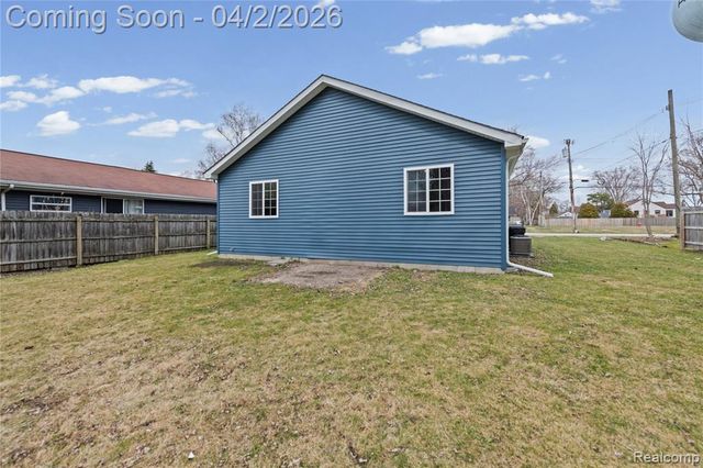 623 Columbia Street, Algonac, MI 48001