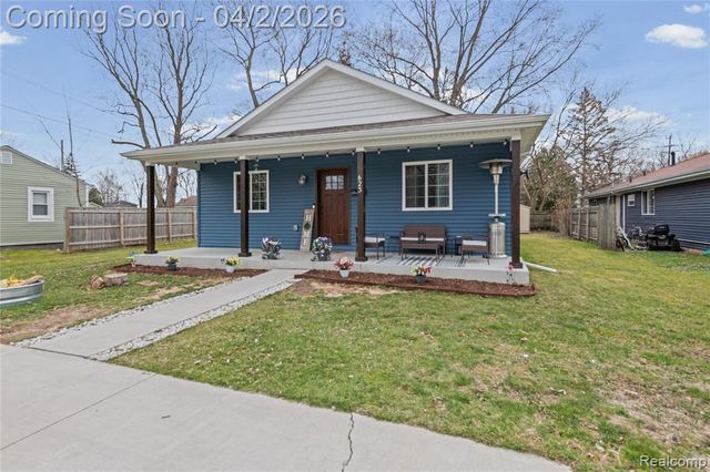 623 Columbia Street, Algonac, MI 48001