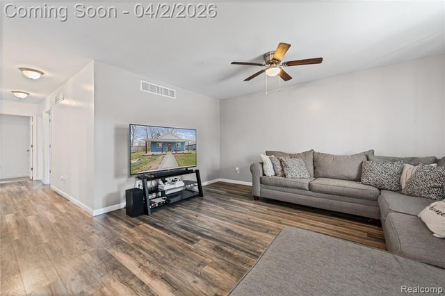 623 Columbia Street, Algonac, MI 48001