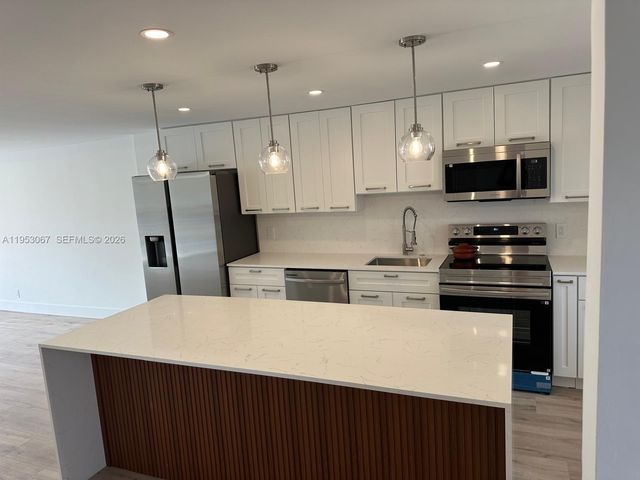 505 E Dania Beach Blvd 4-3J, Dania Beach, FL 33004