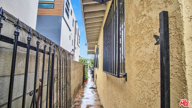 644 N Serrano Avenue, Los Angeles, CA 90004