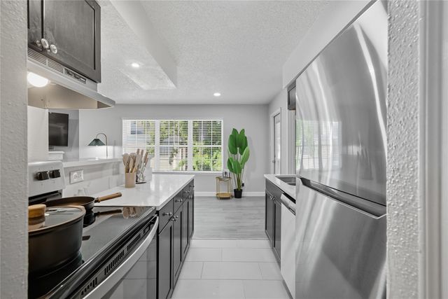 2750 Holly Hall Street 508, Houston, TX 77054