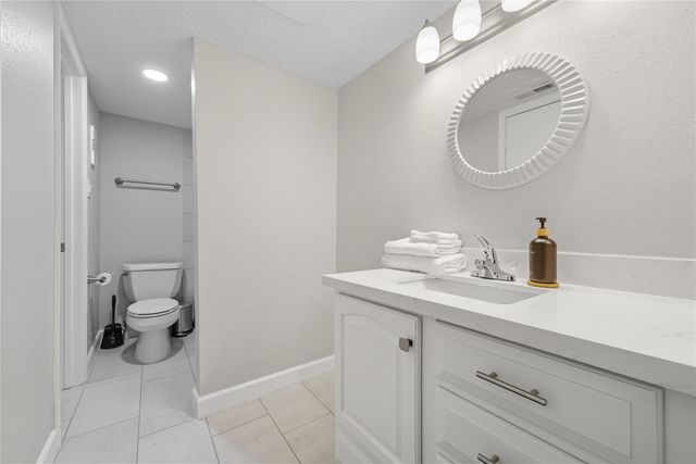 2750 Holly Hall Street 508, Houston, TX 77054