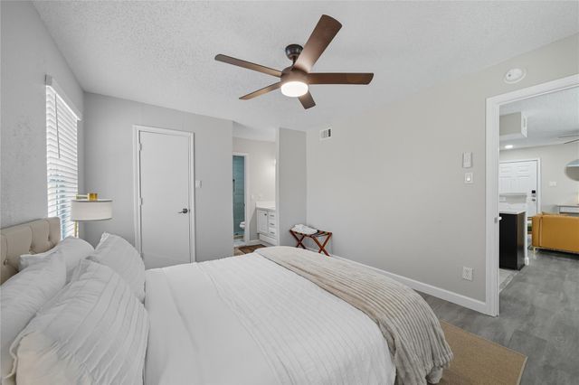 2750 Holly Hall Street 508, Houston, TX 77054