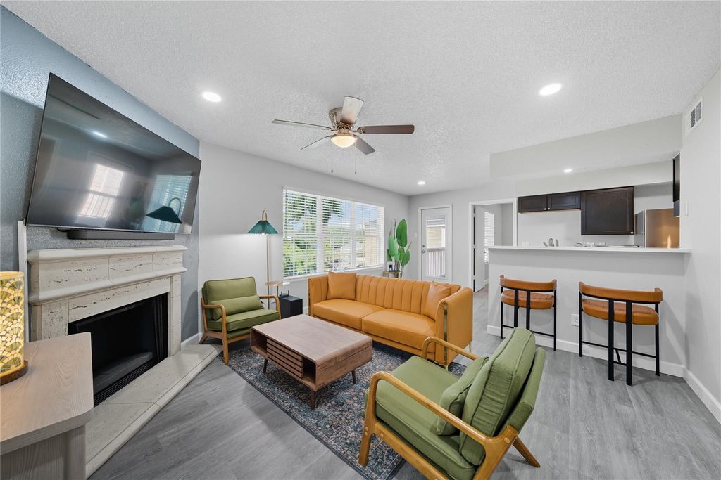 2750 Holly Hall Street 508, Houston, TX 77054