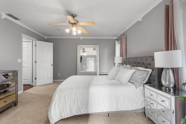 1202 Edgeview Drive, Mahomet, IL 61853