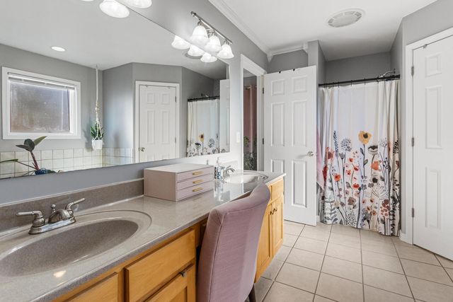 1202 Edgeview Drive, Mahomet, IL 61853