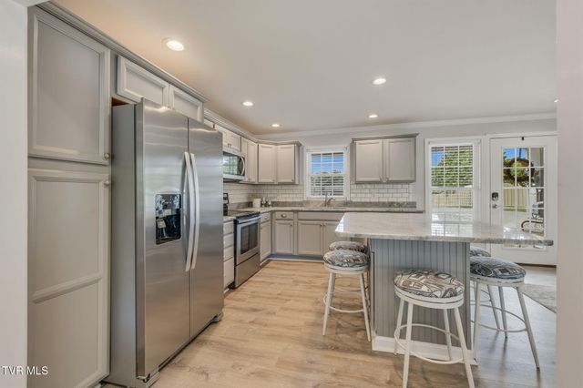 136 Meredith Circle, Johnson City, TN 37615