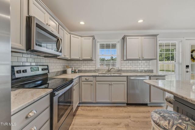 136 Meredith Circle, Johnson City, TN 37615
