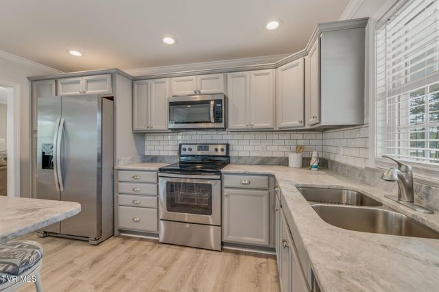 136 Meredith Circle, Johnson City, TN 37615