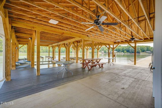 136 Meredith Circle, Johnson City, TN 37615