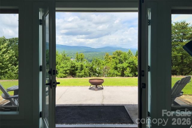 362 Captains Drive, Nebo, NC 28761