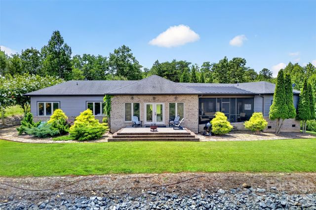 362 Captains Drive, Nebo, NC 28761