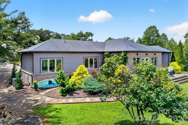 362 Captains Drive, Nebo, NC 28761