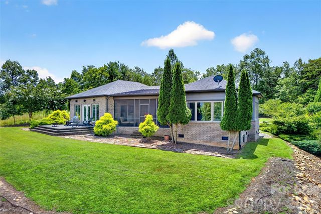 362 Captains Drive, Nebo, NC 28761
