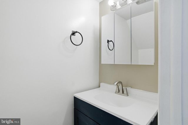 28 MELWOOD CT, Sicklerville, NJ 08081