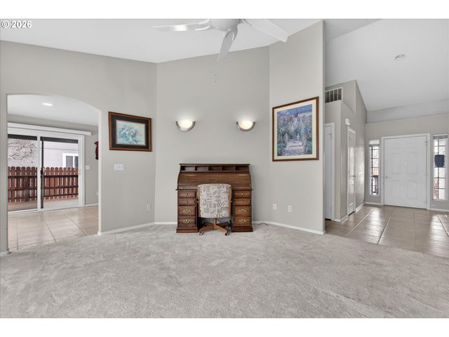 2410 E N Ave, La Grande, OR 97850